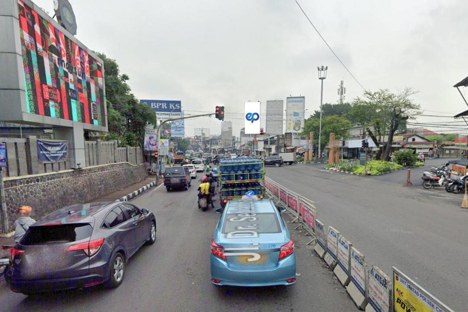 Billboard at JL. Dr. Setiabudi (Perempatan Gerlong), Bandung
