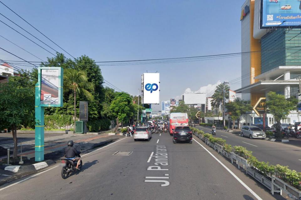 Billboard at Jl. Pandanaran (Seberang Bank Mega Pandanaran), Semarang