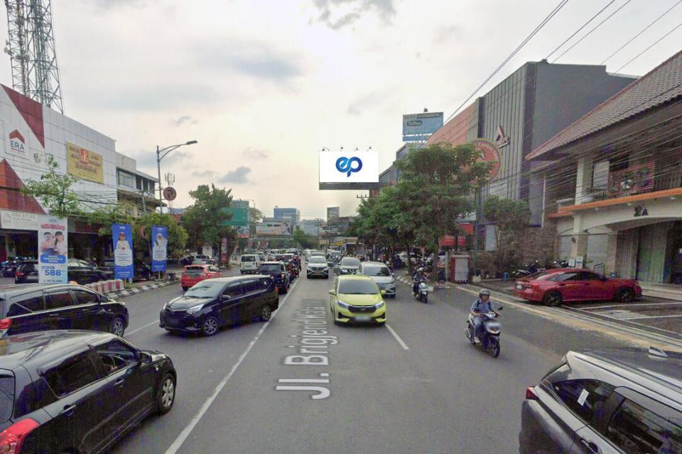 Billboard at Perempatan Jl. Brigjend Katamso - Jl. A. Yani, Semarang
