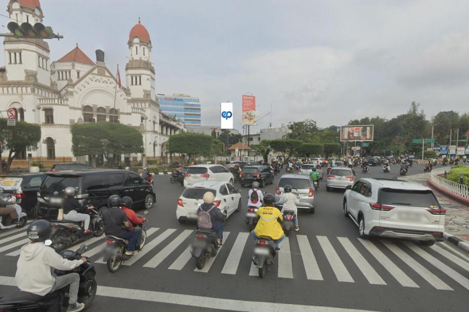 Billboard at Jl. Pandanaran (Bundaran Tugu Muda), Semarang