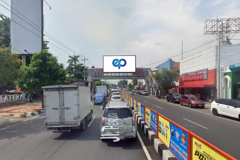 Billboard at Jl. Pemuda, Johor (Depan Hotel Puri Dibyo), Semarang