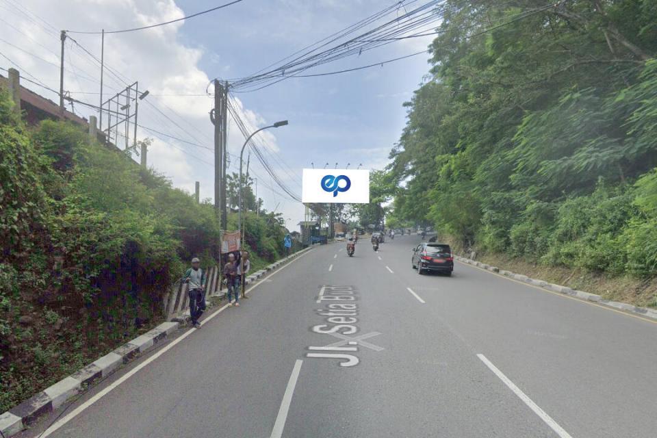 Billboard at Jl. Setiabudi Tanjakan Gombel, Semarang
