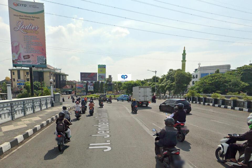 Billboard at Jl. Soegijo Pranoto (Hotel siliwangi), Semarang