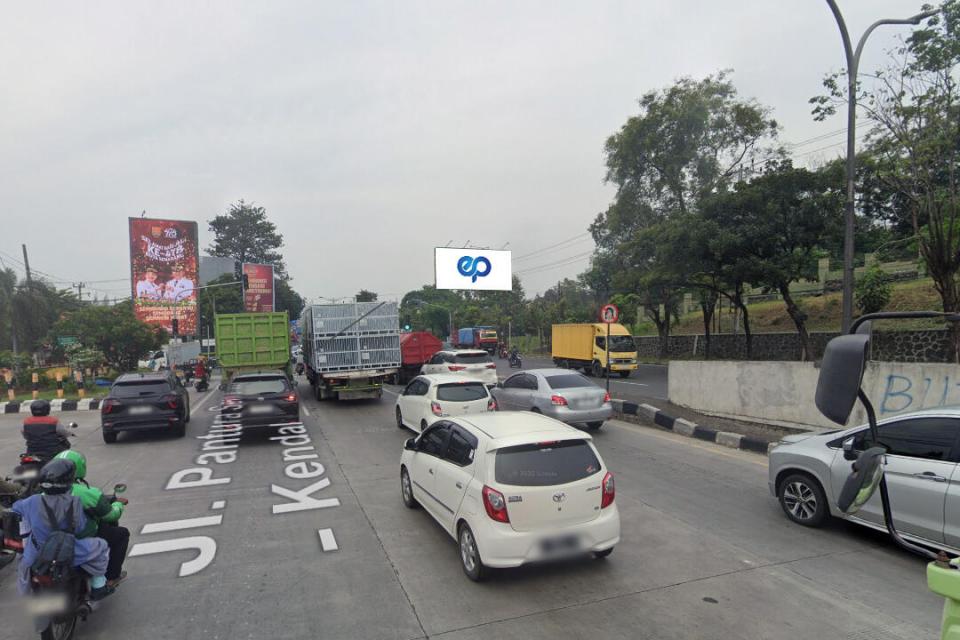 Billboard at Jl. Siliwangi (Penerbad-Pertigaan Hanoman), Semarang