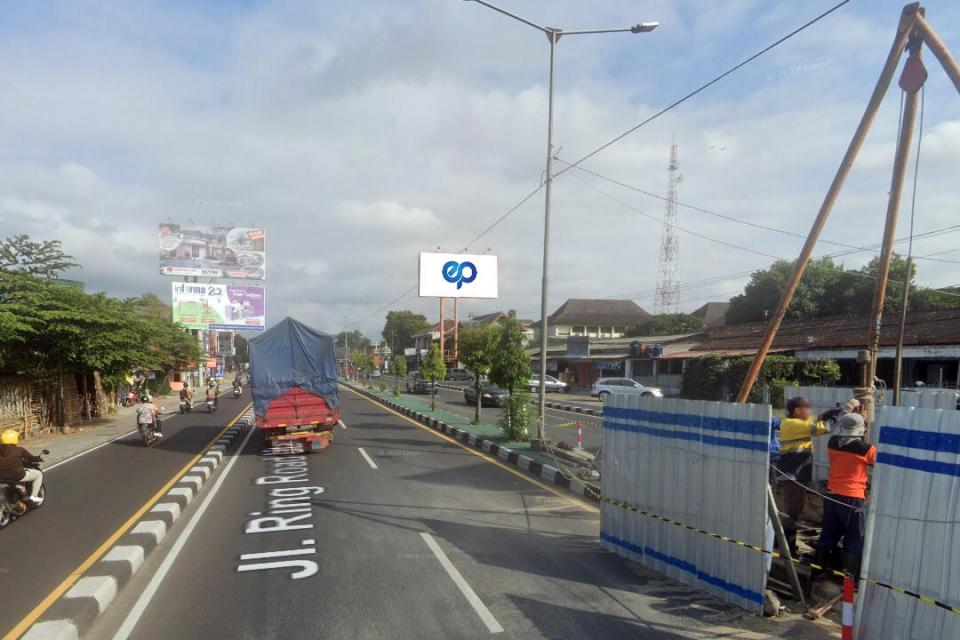 Billboard at Timur POLDA DIY, Barat RS JIH, Ring Road Utara, Yogyakarta