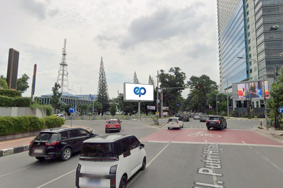 Videotron at JL. PUTRI HIJAU (DEPAN DELIPARK & JW MARRIOTT), MEDAN