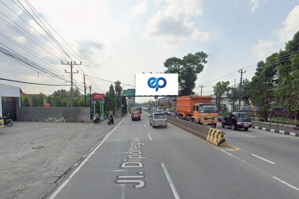 Billboard at JPO Jl. Diponegoro Unggaran, Semarang