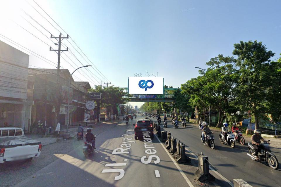 Billboard at Jl. Brigjend Sudiarto (Toko Ada), Semarang