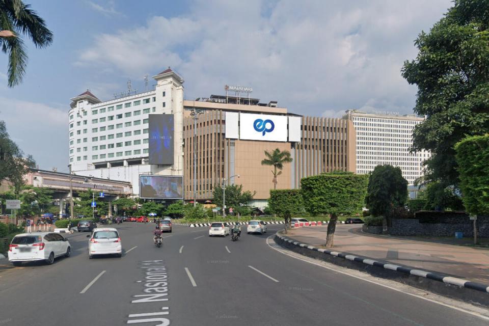 Videotron at Jl. Simpanglima - Semarang (Dinding Matahari Departemen Store), Semarang