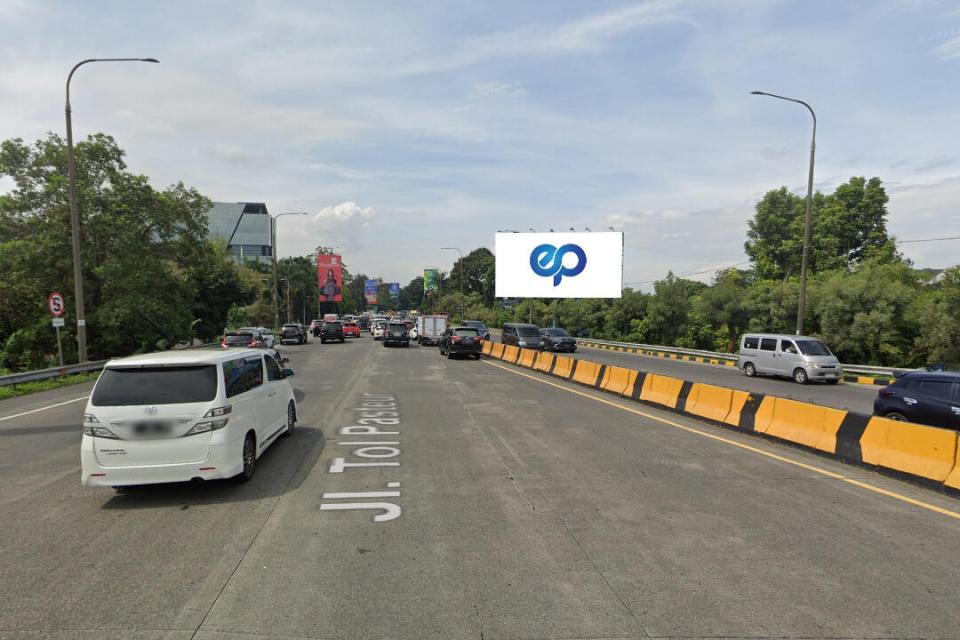 Billboard at GERBANG TOL PASTEUR KM 00+660, BANDUNG
