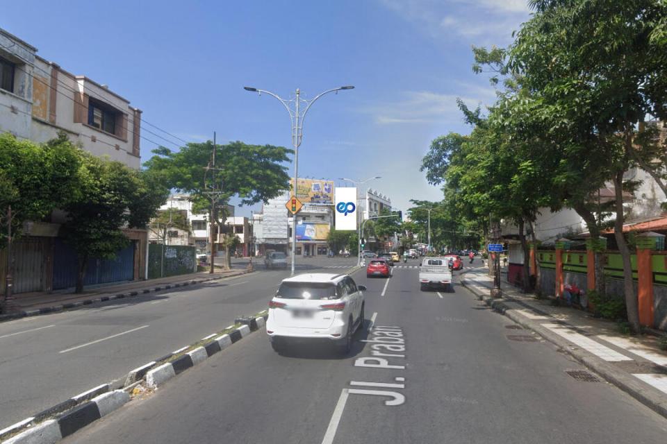 Billboard at Perempatan Tunjungan - Gemblongan (Dekat Tunjungan Centre), Surabaya