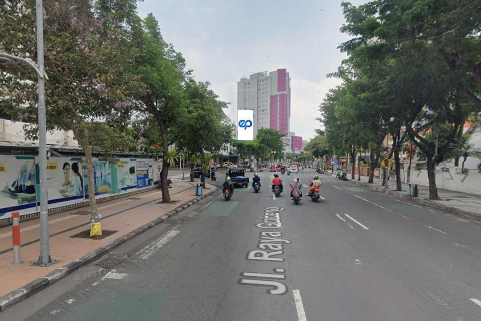 Billboard at Jl. Raya Gubeng - Hotel Santika (Akses ke Delta Plaza), Surabaya