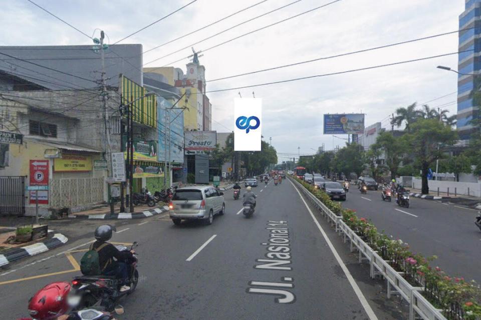 Billboard at Jl. Pandanaran (Depan Holland Bakery Pusat Oleh - Oleh), Semarang