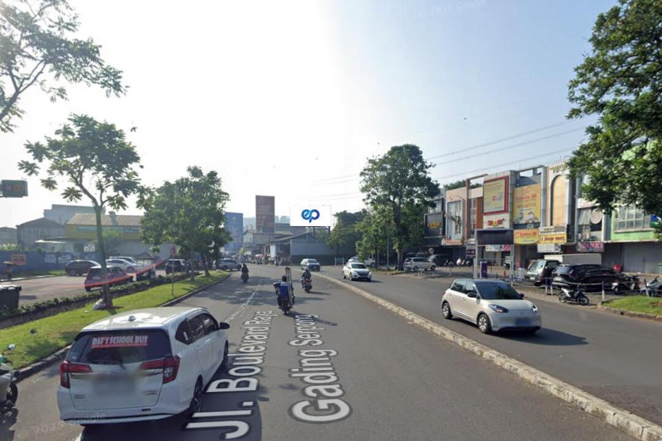 Billboard at Jl. Boulevard Raya Gading Serpong, Tangerang