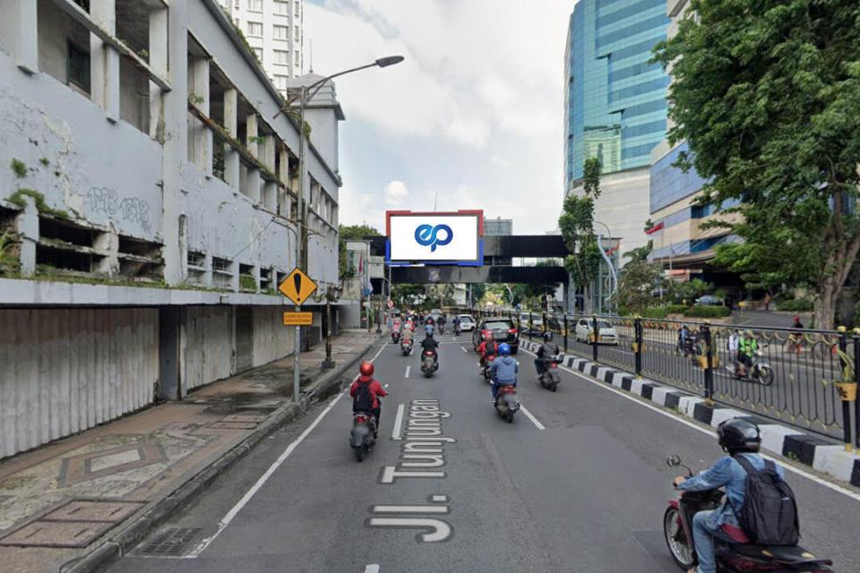 Videotron at Jl. Tunjungan (Depan Mojopahit Hotel - Tunjungan Plaza), Surabaya