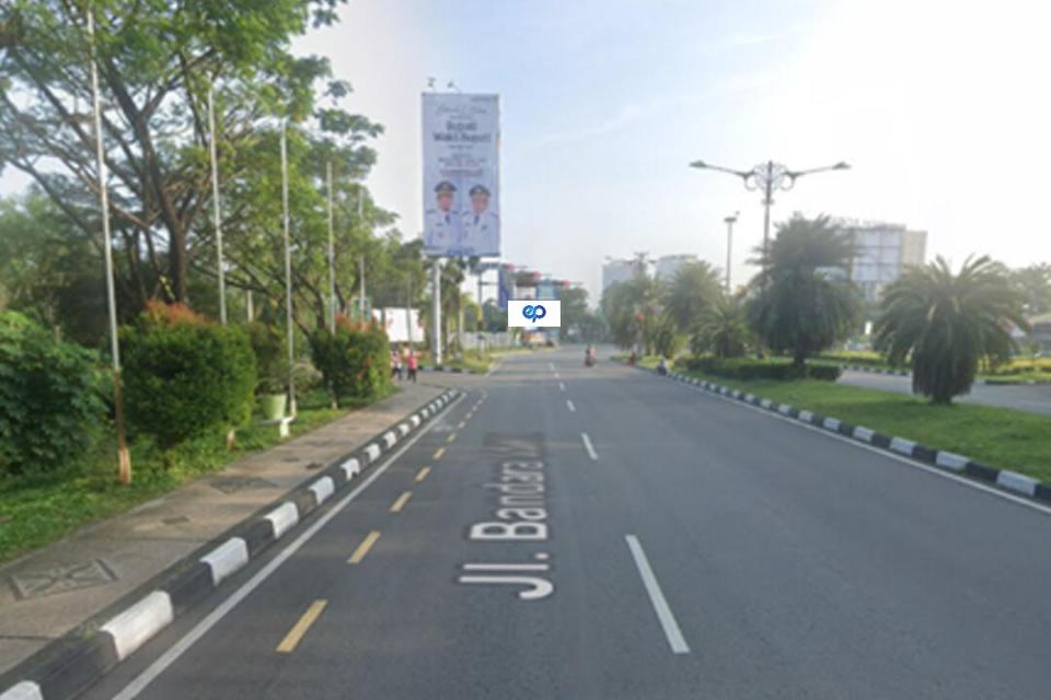 Videotron at Jl. Jendral Sudirman, Simpang Tiga Bandara SSK II,  PEKANBARU