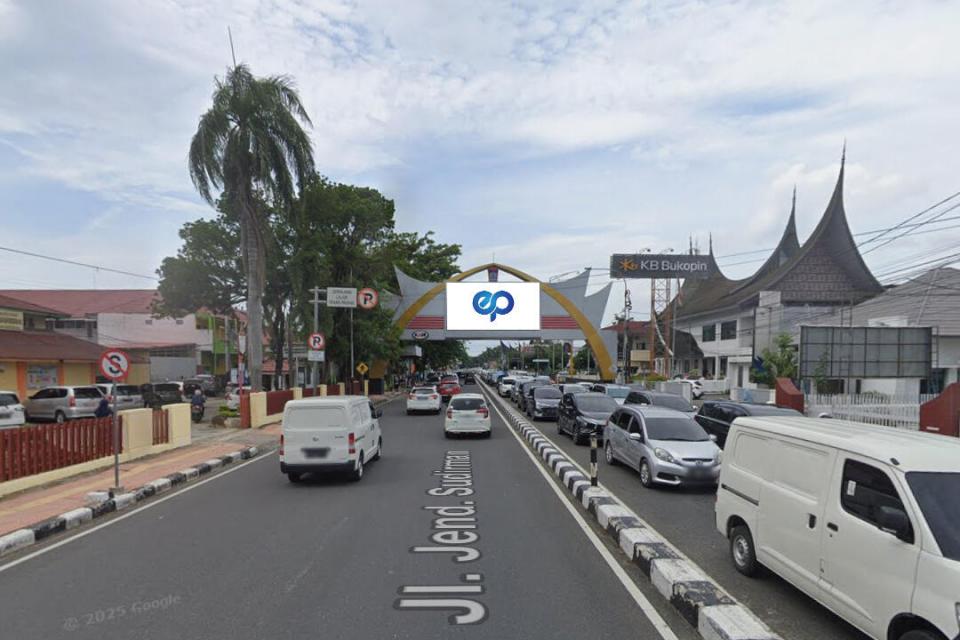 Videotron at Jl. Jendral Sudirman, Padang