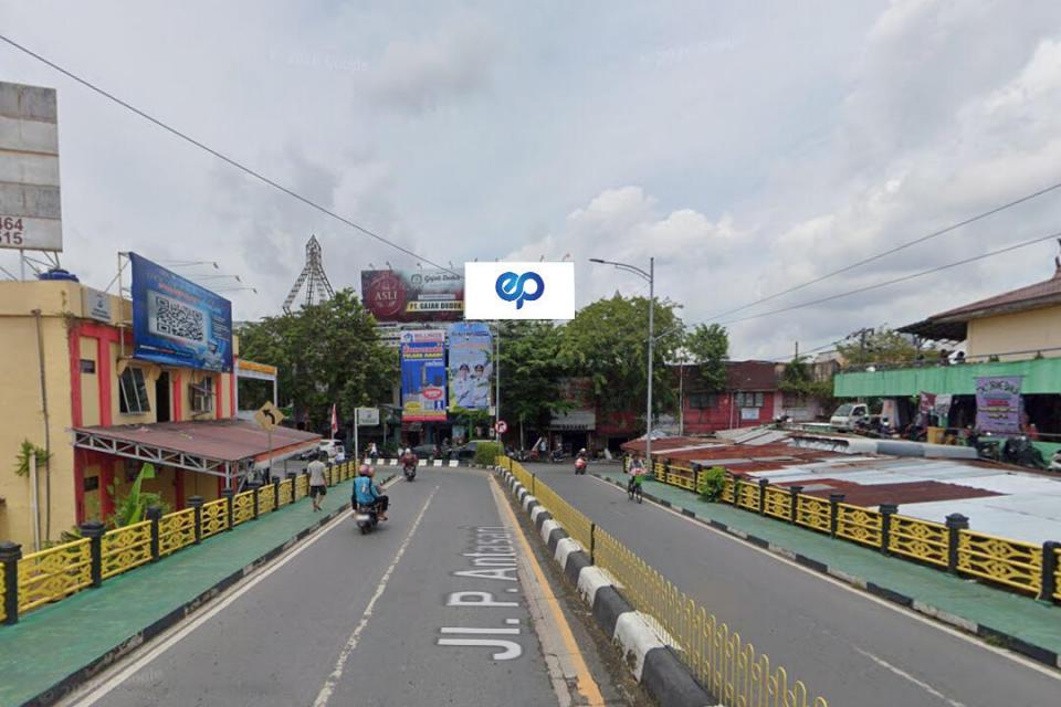 Billboard at JI. P. Antasari diatas Ruko Ps. Malabar, Banjarmasin