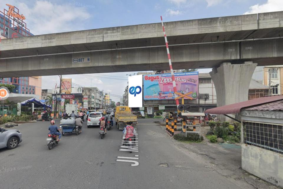 Billboard at Jl. Thmarin Simp Jl. Kalianda (Sebrang Thamrin Plaza), Medan