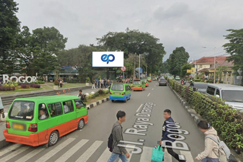 Videotron at Jl. Kapt. Muslihat (Depan Stasiun Bogor) Bogor